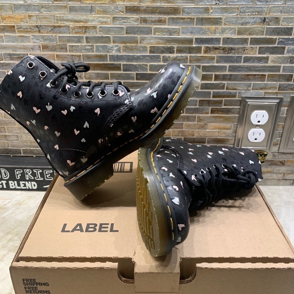 DR. MARTENS 1460 Pascal Hearts Lace-Up Boot - Picture 2 of 11